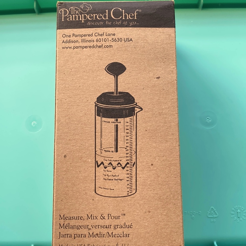 Pampered Chef Measure, Mix, & Pour